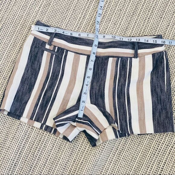 Loft neutral black brown khaki stripe shorts sz 4 - Picture 4 of 7